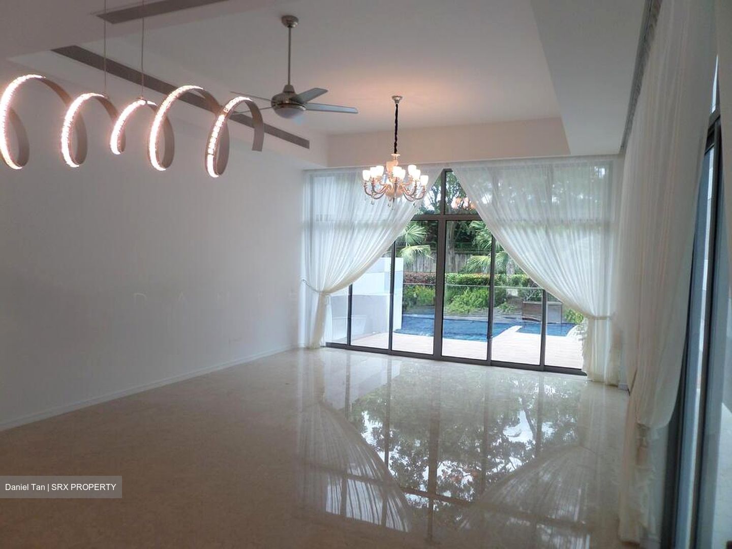 Thomson Grand (D20), Terrace #504021081